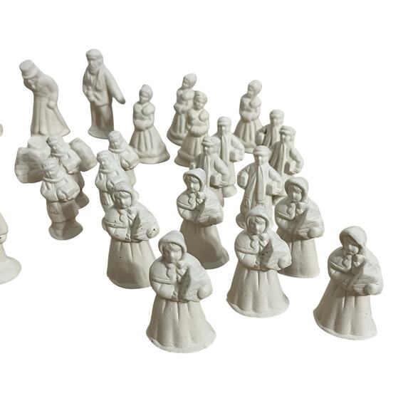 Vintage Bisque Clay Christmas Village Paintable Figurines Set Craft DIY - Picture 3 of 6